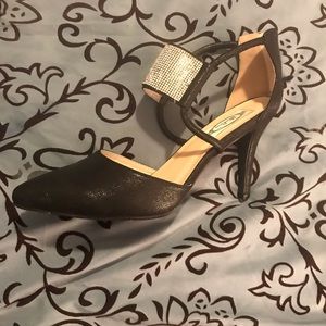 Black and Silver Date Night or Jeans & a T-Shirt